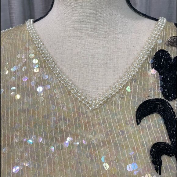 ⭐️ VINTAGE Sequin Pearl Trim Long Sleeve Top - Picture 7 of 10